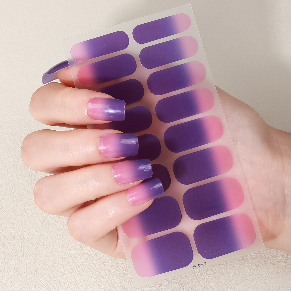 16Tips Full Cover Gradient Nai - Full Cover Adhesive のレビューと価格
