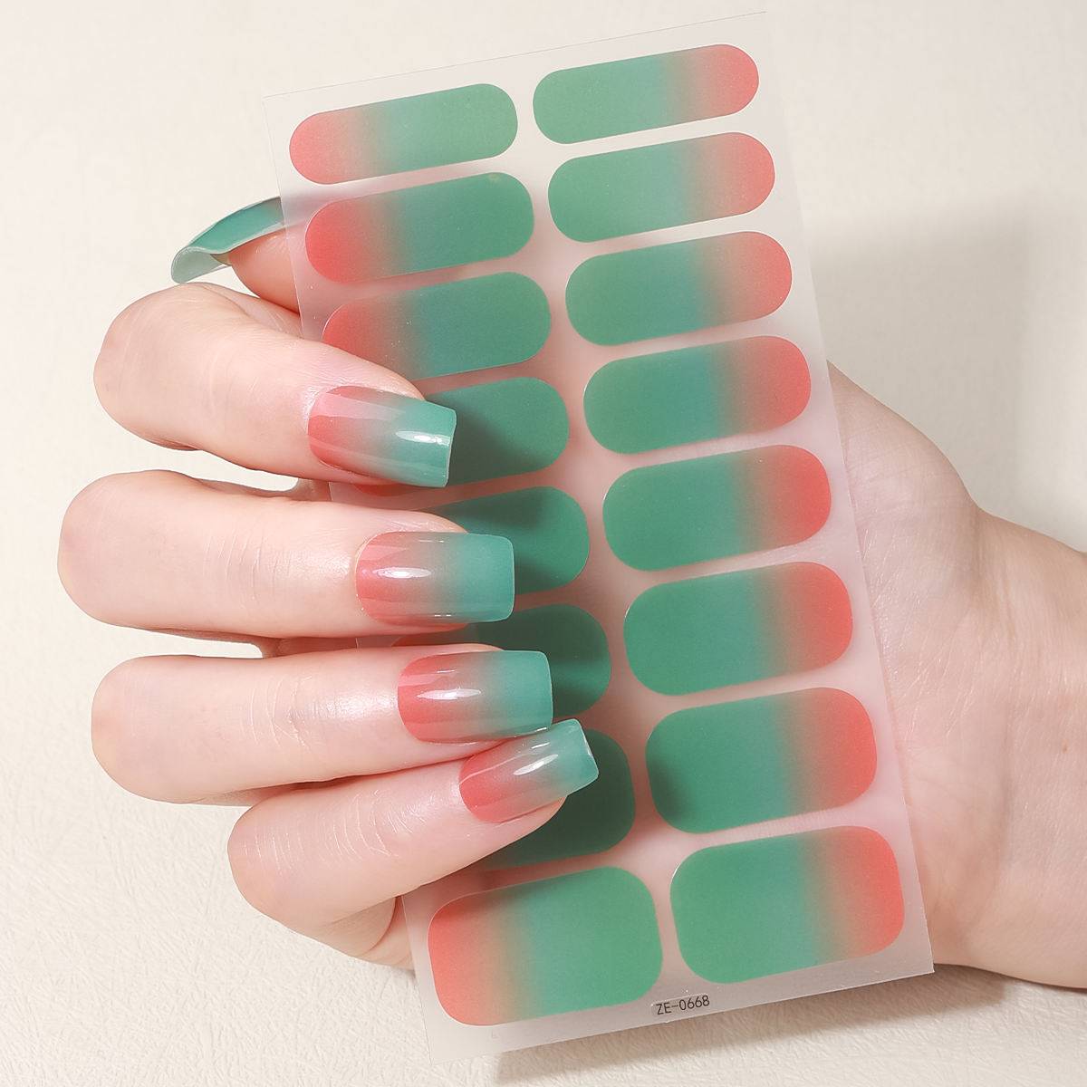 16Tips Full Cover Gradient Nai - Full Cover Adhesive のレビューと価格